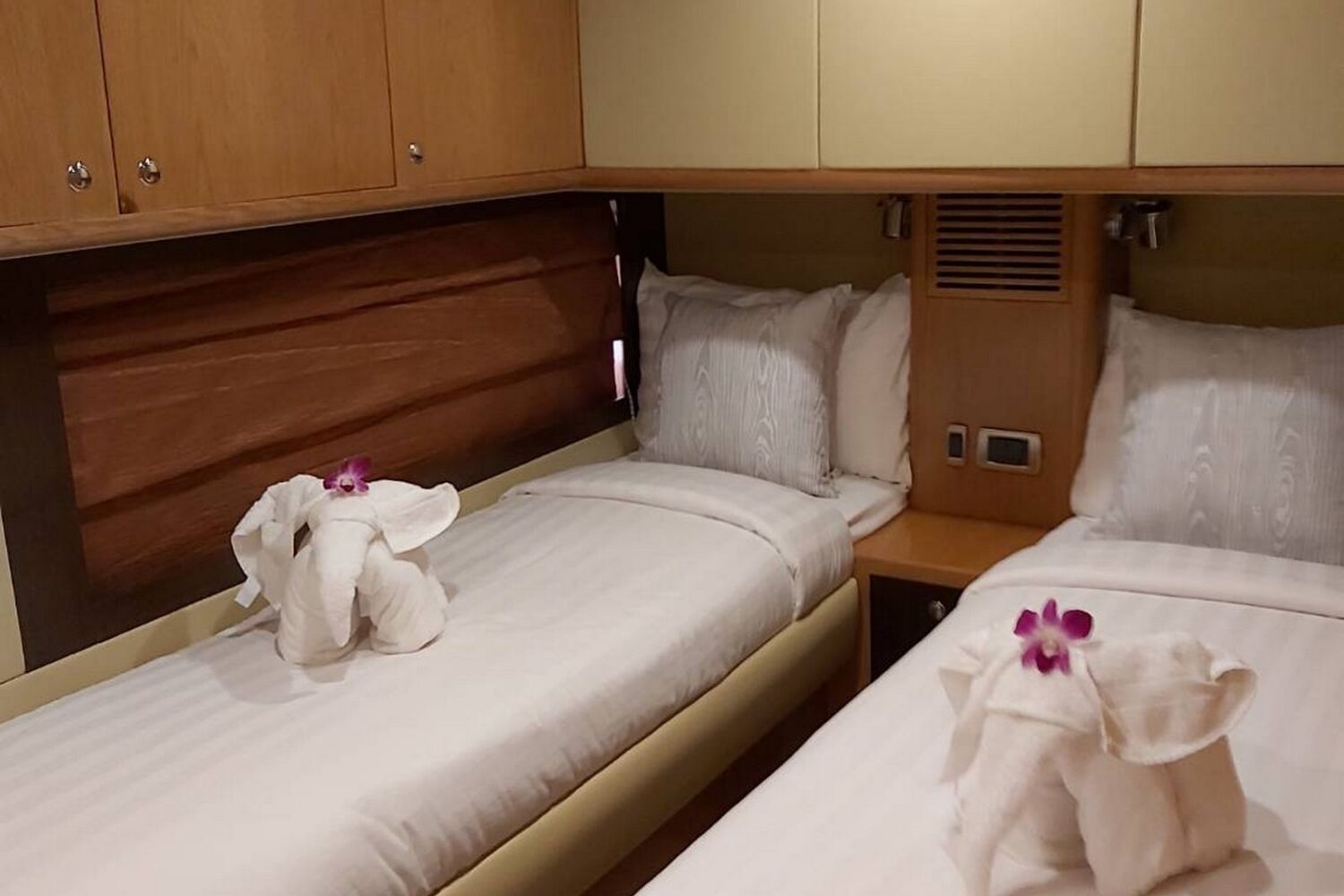 Integrity-yacht-charter-phuket-twin-cabin