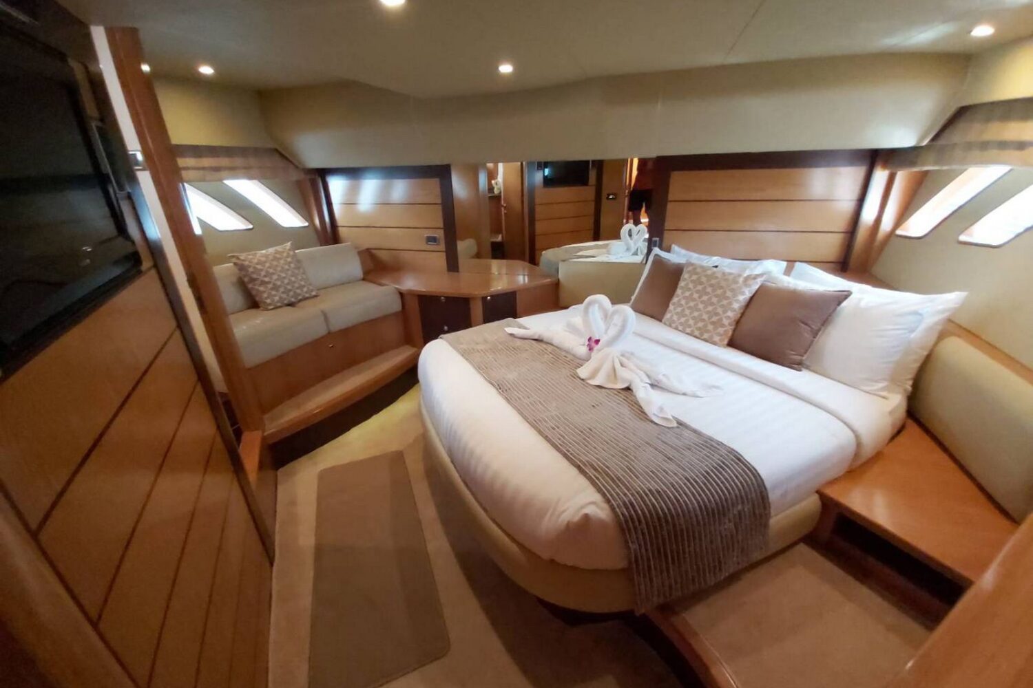 Integrity-yacht-charter-phuket-double-bed-cabin