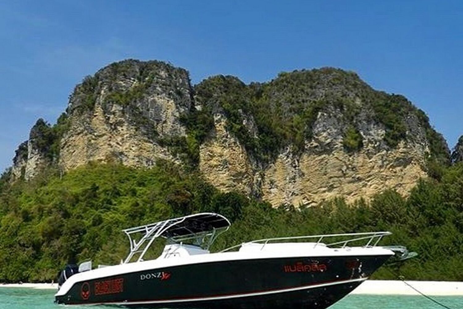 Luxury speed boat charter in phuket