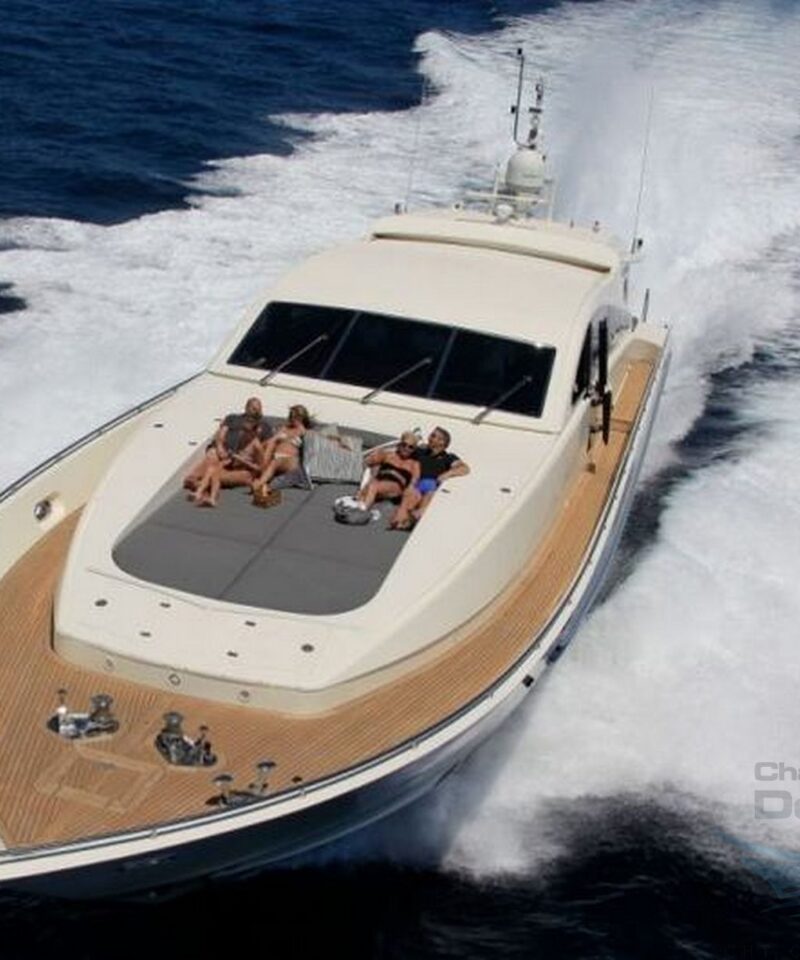 Yacht Charter Moon-glider