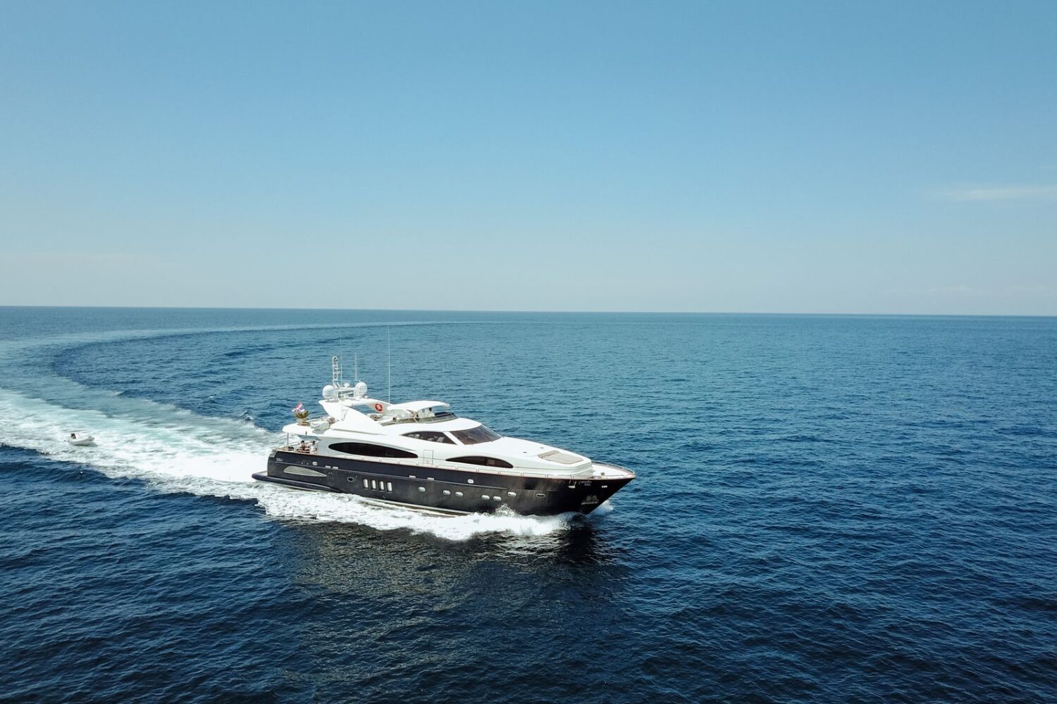 Astondoa 102 GLX Charter Superyacht